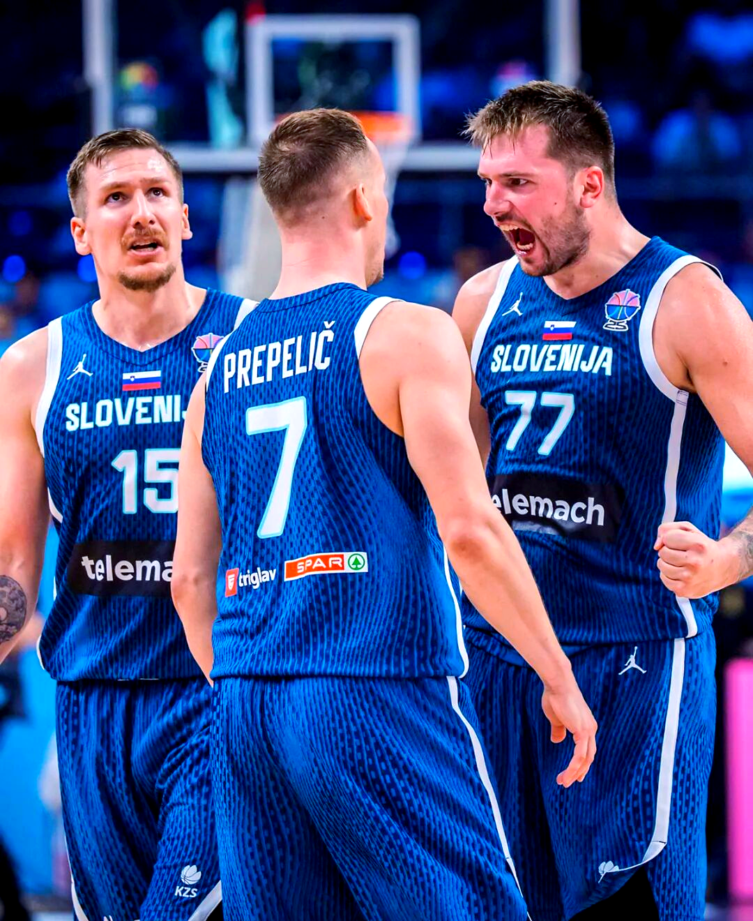 爱游戏体育app下载从东契奇连续三场比赛得分超过险胜到纳达尔迎来十赛季高光表现,集结日波特兰开拓者调整名单以备德国杯的简单介绍