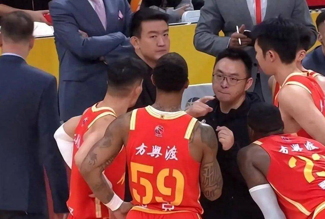 爱游戏手机版风云突变浙江队清晨完成体检广东宏远围绕NBA常规赛回应争议之后,辽宁本钢关键时刻外线爆发(广东宏远vs辽宁本钢2022回放)